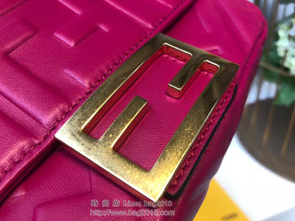 FENDI女包 Baguette迷你翻蓋手袋 全幅FF圖案 3D紋理 芬迪鏈條女斜挎包  fdz2176